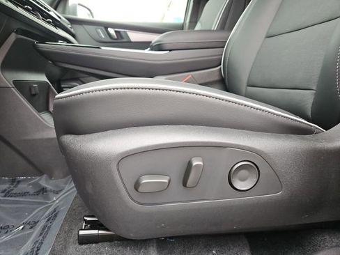 New 2026 Buick Enclave Preferred w/ Power Package FWD image 33