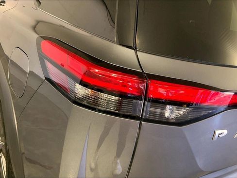 Used 2025 Nissan Pathfinder SV AWD/4WD image 27