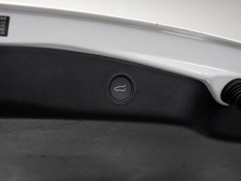 Used 2021 Tesla Model 3 Standard Range Plus image 40