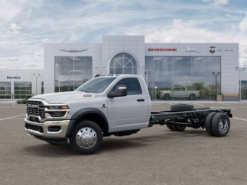New 2026 RAM 5500 Tradesman w/ Chrome Appearance Group RWD image 2