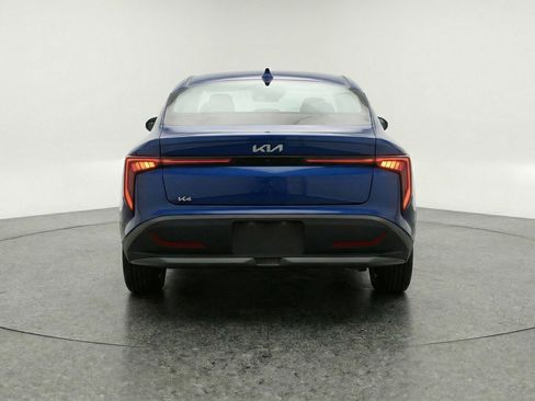 Used 2025 Kia K4 LXS image 7