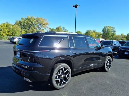 New 2026 Chevrolet Traverse High Country w/ LPO, Floor Liner Package AWD/4WD image 3