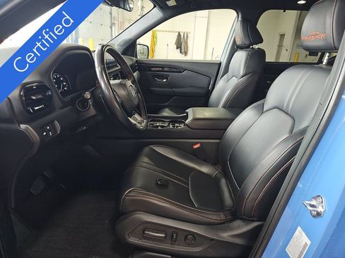 Used 2023 Honda Pilot TrailSport image 9