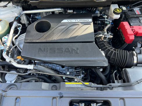 Used 2025 Nissan Rogue SV FWD image 29