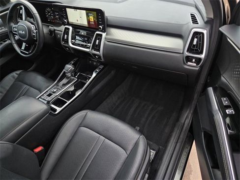 Certified 2023 Kia Sorento SX image 7