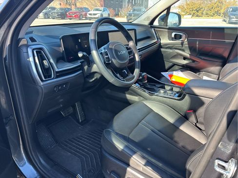 Used 2024 Kia Sorento SX image 6
