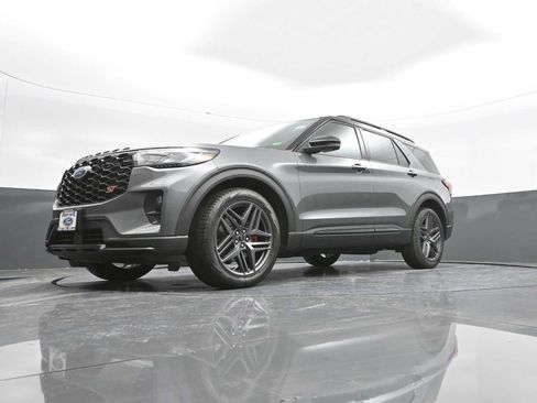 New 2026 Ford Explorer ST image 57