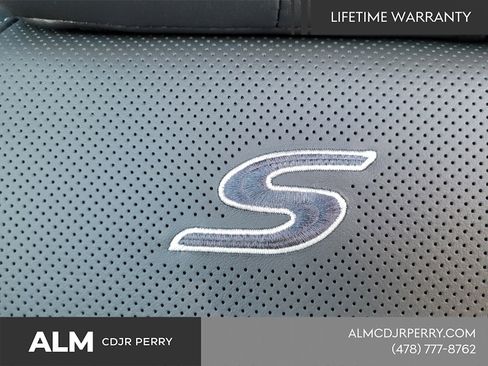 New 2026 Chrysler Pacifica Limited w/ S Appearance Package image 21