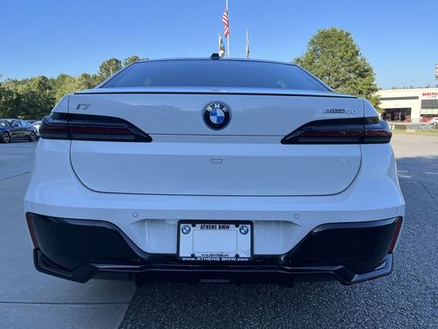 Used 2025 BMW i7 eDrive50 w/ M Sport Package image 12