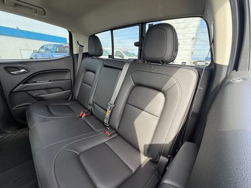 Used 2022 Chevrolet Colorado LT w/ Luxury Package RWD image 5