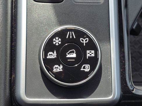Used 2025 Nissan Pathfinder SV AWD/4WD image 26
