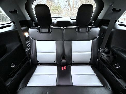 Used 2023 Ford Explorer XLT w/ Equipment Group 202A image 19