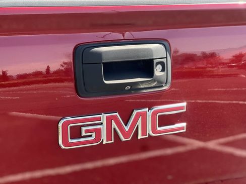 Used 2019 GMC Canyon SLE w/ Elevation Edition RWD image 8