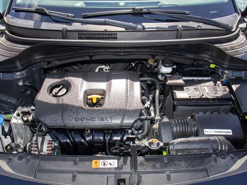 Used 2023 Kia Soul LX image 32