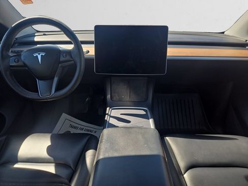 Used 2024 Tesla Model Y Long Range AWD/4WD image 11