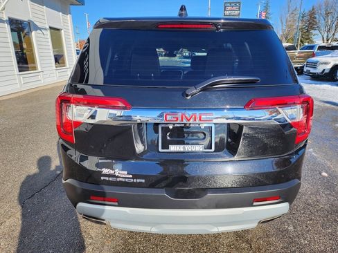 Used 2023 GMC Acadia SLE image 6