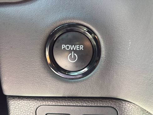 Used 2025 Toyota Tundra Platinum AWD/4WD image 23