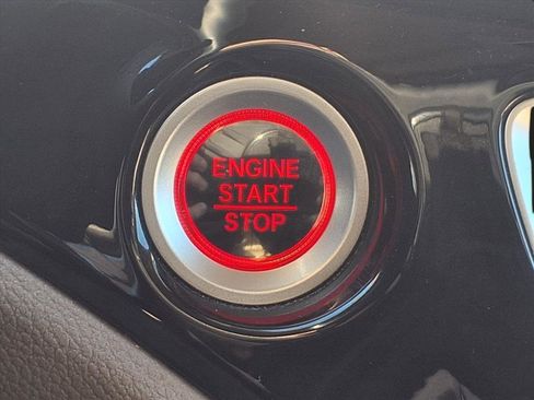 Used 2020 Honda Pilot Touring image 12