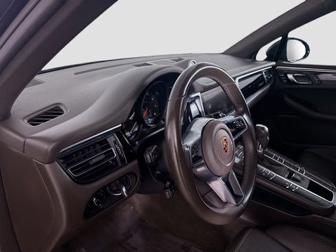 Used 2020 Porsche Macan image 22