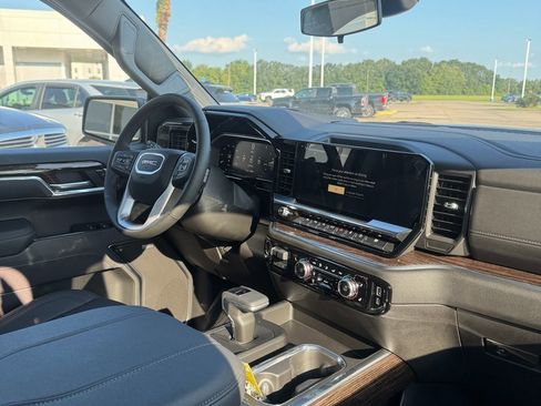 New 2026 GMC Sierra 1500 Elevation w/ Elevation Premium Package image 12