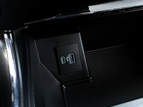 Used 2022 Ford F150 Lariat AWD/4WD image 23