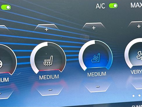 Certified 2023 BMW iX xDrive50 w/ Sport Package AWD/4WD image 20