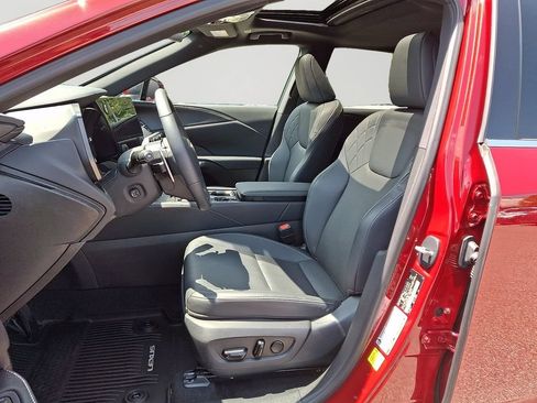 Used 2025 Lexus RX 350 Premium w/ Accessory Package AWD/4WD image 14