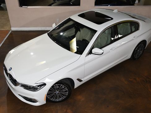 Used 2020 BMW 530i w/ Premium Package RWD image 74