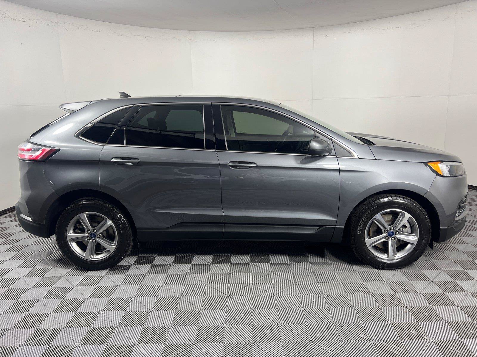 Used 2022 Ford Edge SEL w/ Convenience Package AWD/4WD image 7