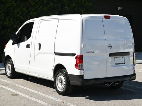 Used 2017 Nissan NV200 S image 6