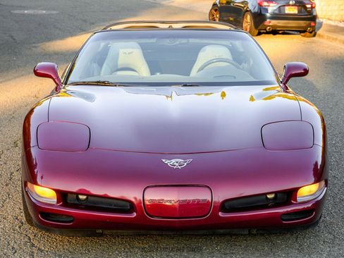 Used 2003 Chevrolet Corvette 50th Anniversary Edition w/ Preferred Equipment Group image 13