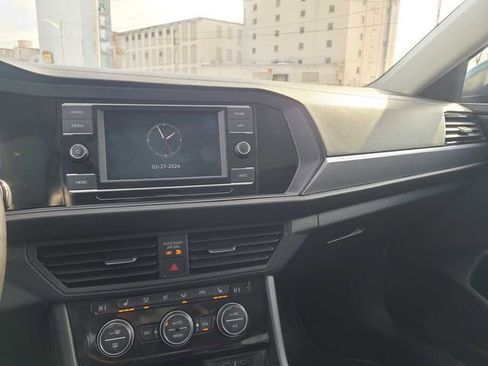Used 2023 Volkswagen Jetta SE w/ Panoramic Sunroof Package FWD image 29