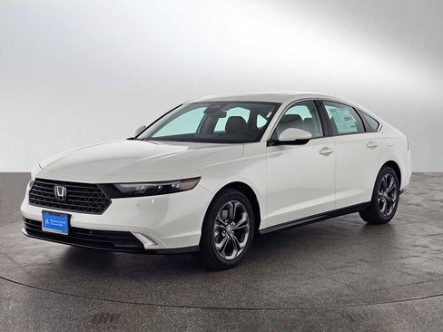 New 2026 Honda Accord EX-L image 7