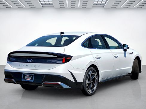 New 2026 Hyundai Sonata SEL FWD image 4