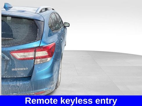 Used 2018 Subaru Impreza 2.0i Premium image 5
