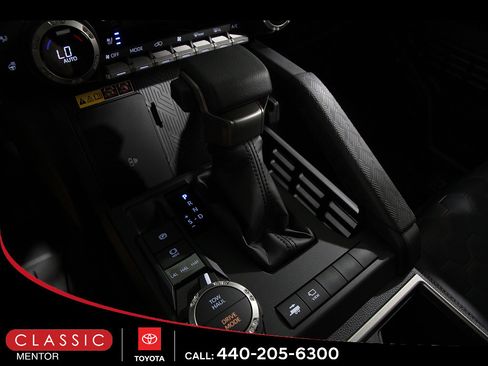 Used 2026 Toyota 4Runner Platinum AWD/4WD image 16