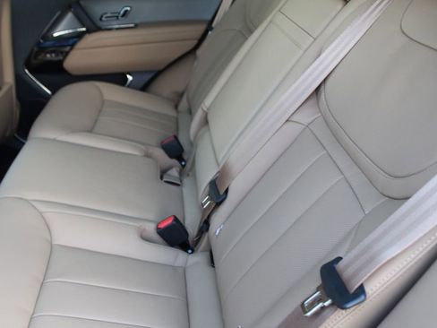 New 2026 Land Rover Range Rover Sport SE image 4