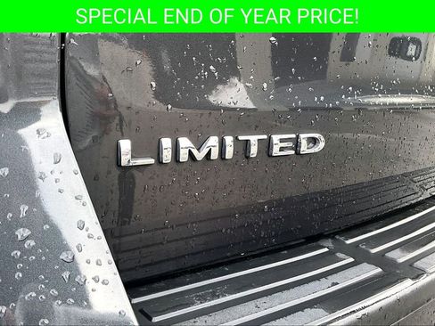 Used 2022 Ford Expedition Limited image 23