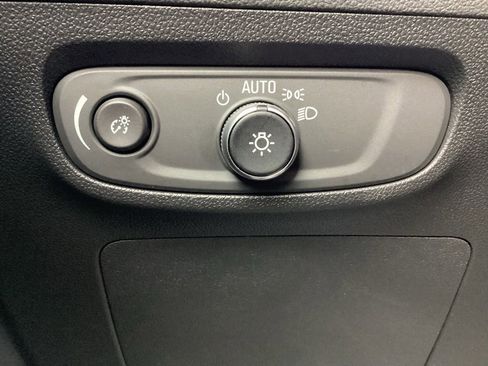 Used 2025 Buick Encore GX Preferred AWD/4WD image 20
