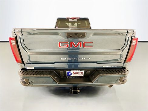 New 2025 GMC Sierra 2500 Denali w/ Denali Reserve Package image 6