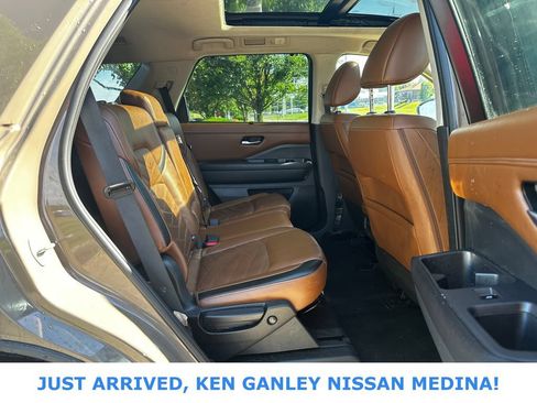 Certified 2024 Nissan Pathfinder Platinum w/ Cargo Package AWD/4WD image 20