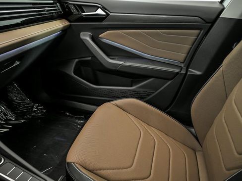 New 2025 Volkswagen Jetta SEL image 17