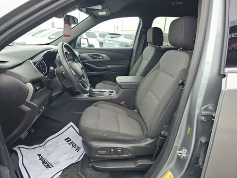Used 2023 Chevrolet Traverse LT w/ LPO, Floor Liner Package image 10