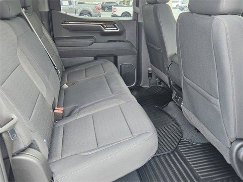 New 2025 GMC Sierra 1500 SLE w/ Preferred Package image 14
