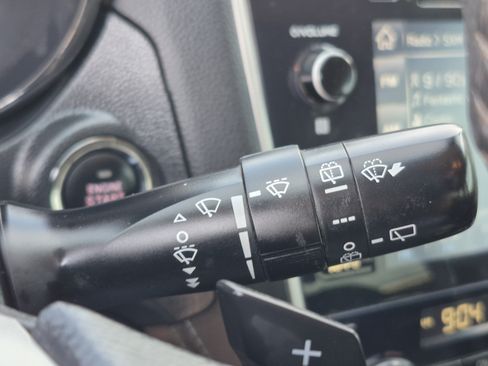 Used 2018 Subaru Outback 2.5i Limited AWD/4WD image 35