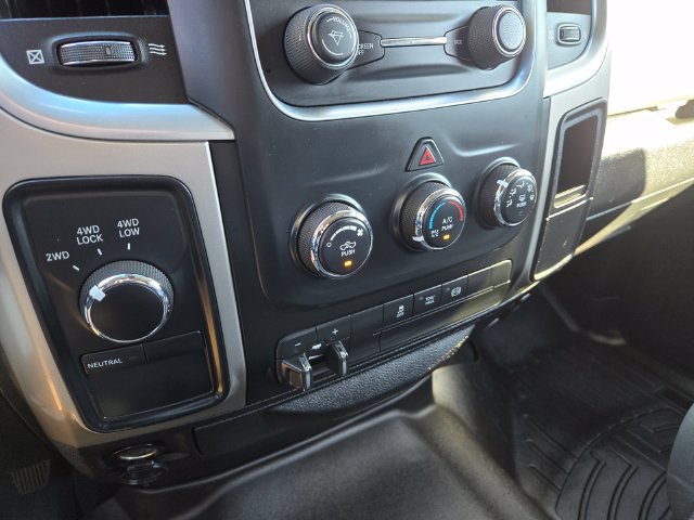 Used 2018 RAM 2500 SLT AWD/4WD image 17