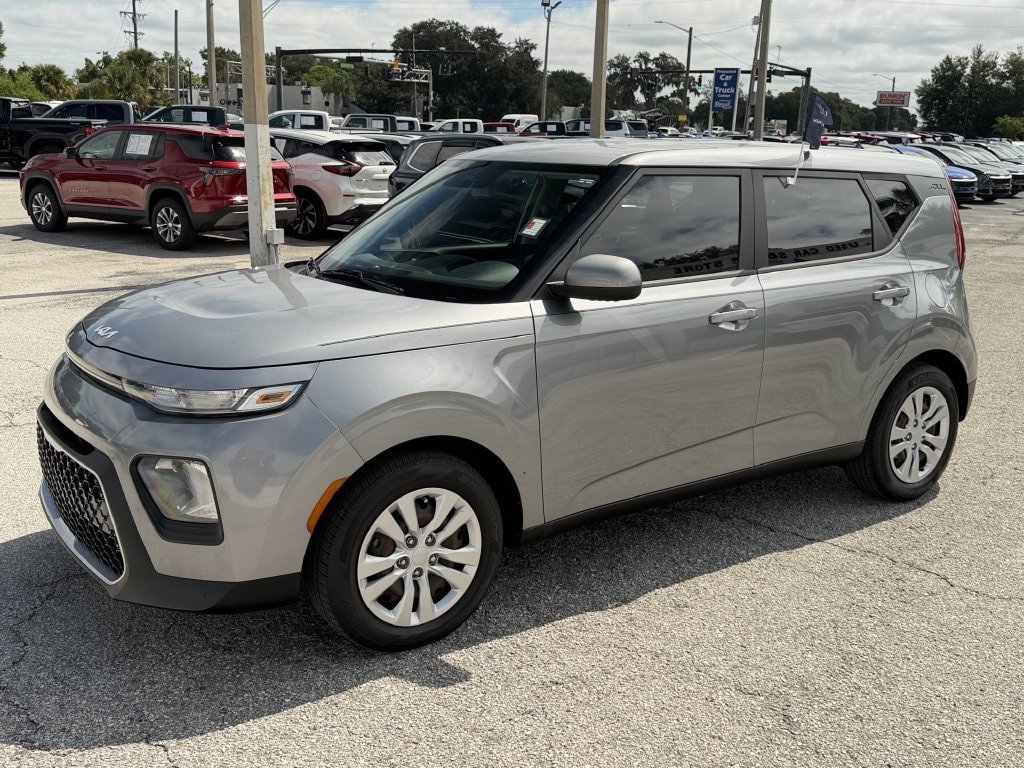 Certified 2022 Kia Soul LX FWD image 9