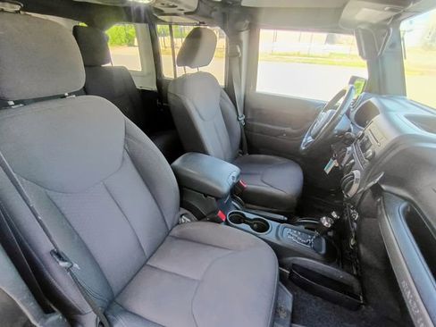 Used 2015 Jeep Wrangler Unlimited Sport w/ Quick Order Package 24S AWD/4WD image 43