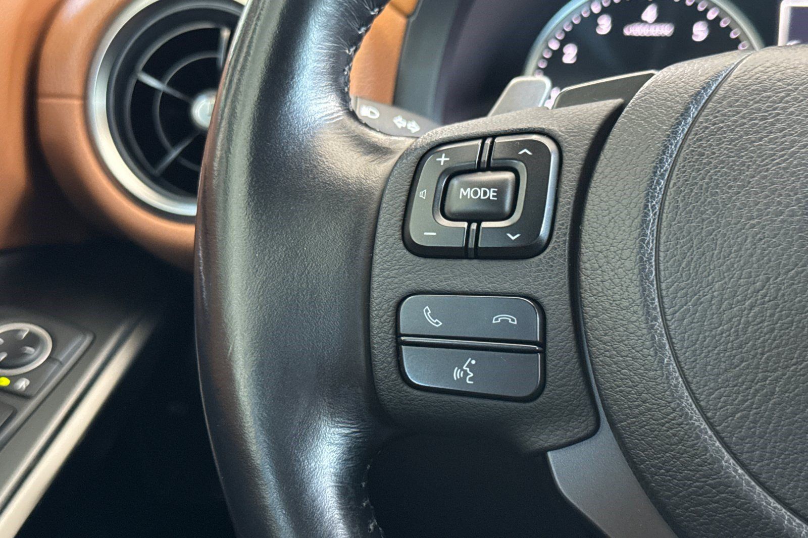 Certified 2022 Lexus IS 300 w/ Premium Package RWD image 30