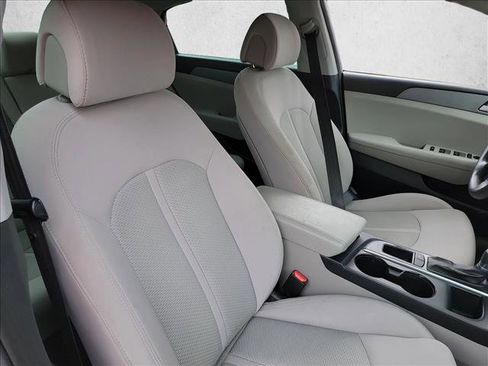Used 2017 Hyundai Sonata SE FWD image 15